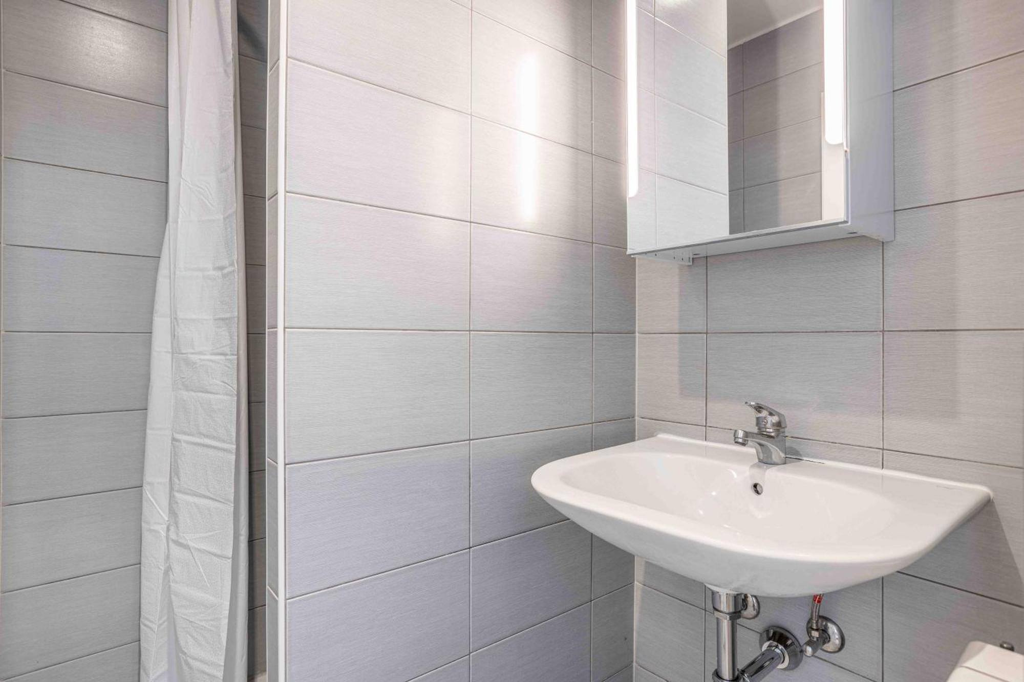 Apartment Saint Laurent 33-35 By Homenhancement